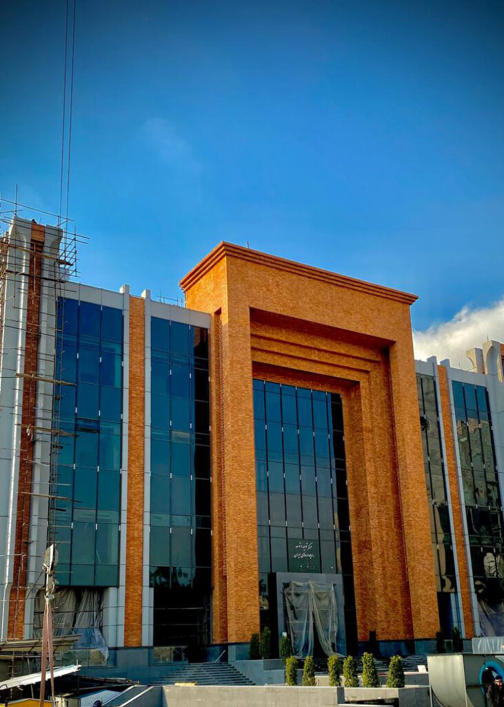 photo_5904410371127623979_y